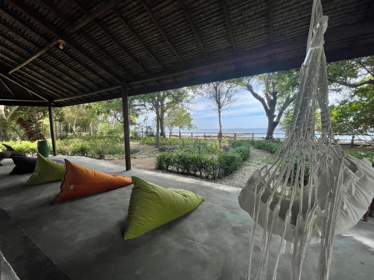 Blue Emocean Dive Resort Moyo Island Exterior foto